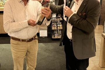 En naast de seizoensbeker is er een masterplaats voor Rene, hierbij hoort uiteraard ook een flesje 